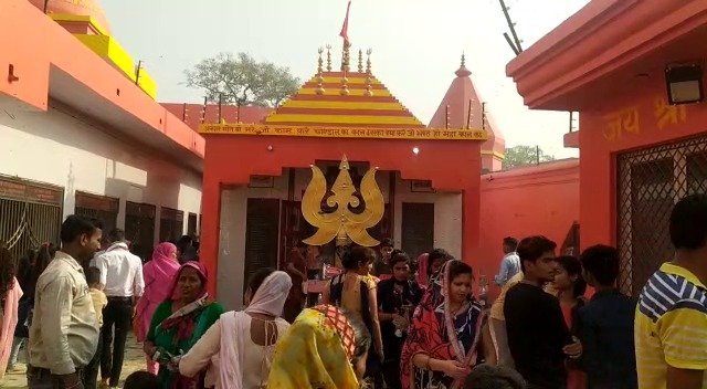 रामनवमी पर धर्म नगरी अयोध्या में उमड़ा श्रद्धालुओं का सैलाब।