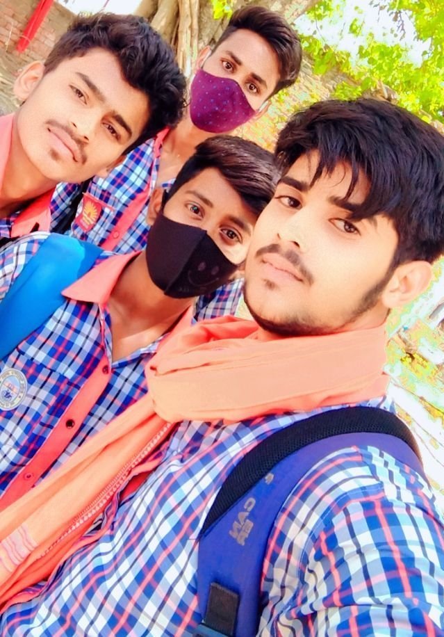 तुलसी घाट पर दीनदयाल उपाध्याय नगर ( मुग़ल सराय) के २ छात्र  गंगा में डूबे  , घंटो मशक्क्त के बाद गोताखोरों  ने शव को निकला