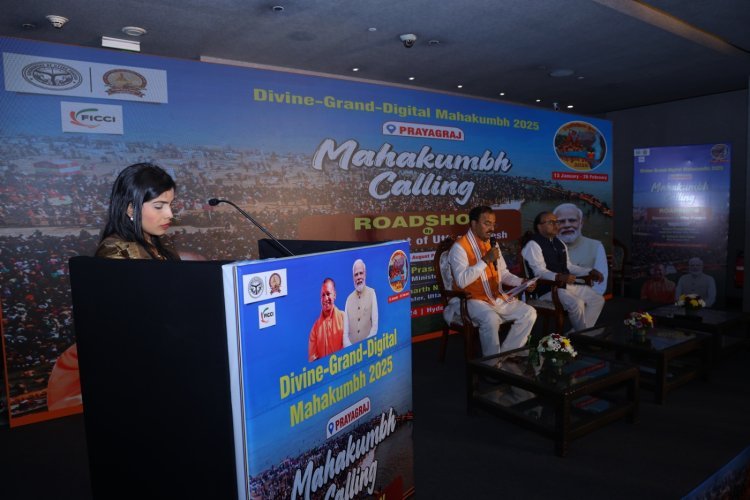 महाकुम्भ 2025 के लिए रोड शो करने हैदराबाद पहुंची योगी की टीम