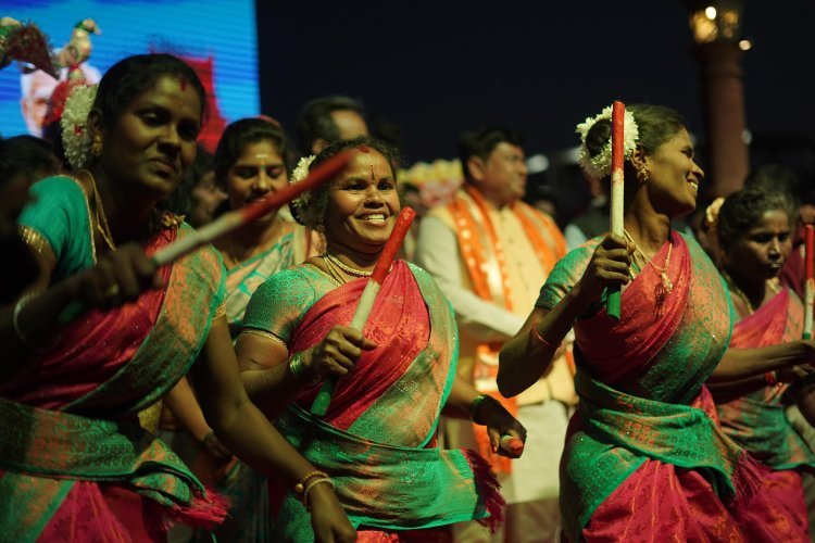 काशी तमिल संगमम3.0 का हुआ समापन* सांस्कृतिक कार्यक्रम में कलाकारों के गायन,वादन, नृत्य पर झूमें पर्यटक