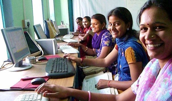 महिलाओं को आत्मनिर्भर बनाने के लिए इंटरनेशनल प्लेटफार्म देने जा रही योगी सरकार